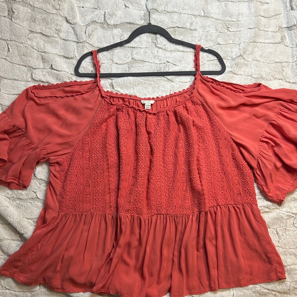Cold Shoulder Flowy Blouse